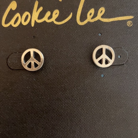 Cookie Lee Peace sign earrings - Picture 2 of 3